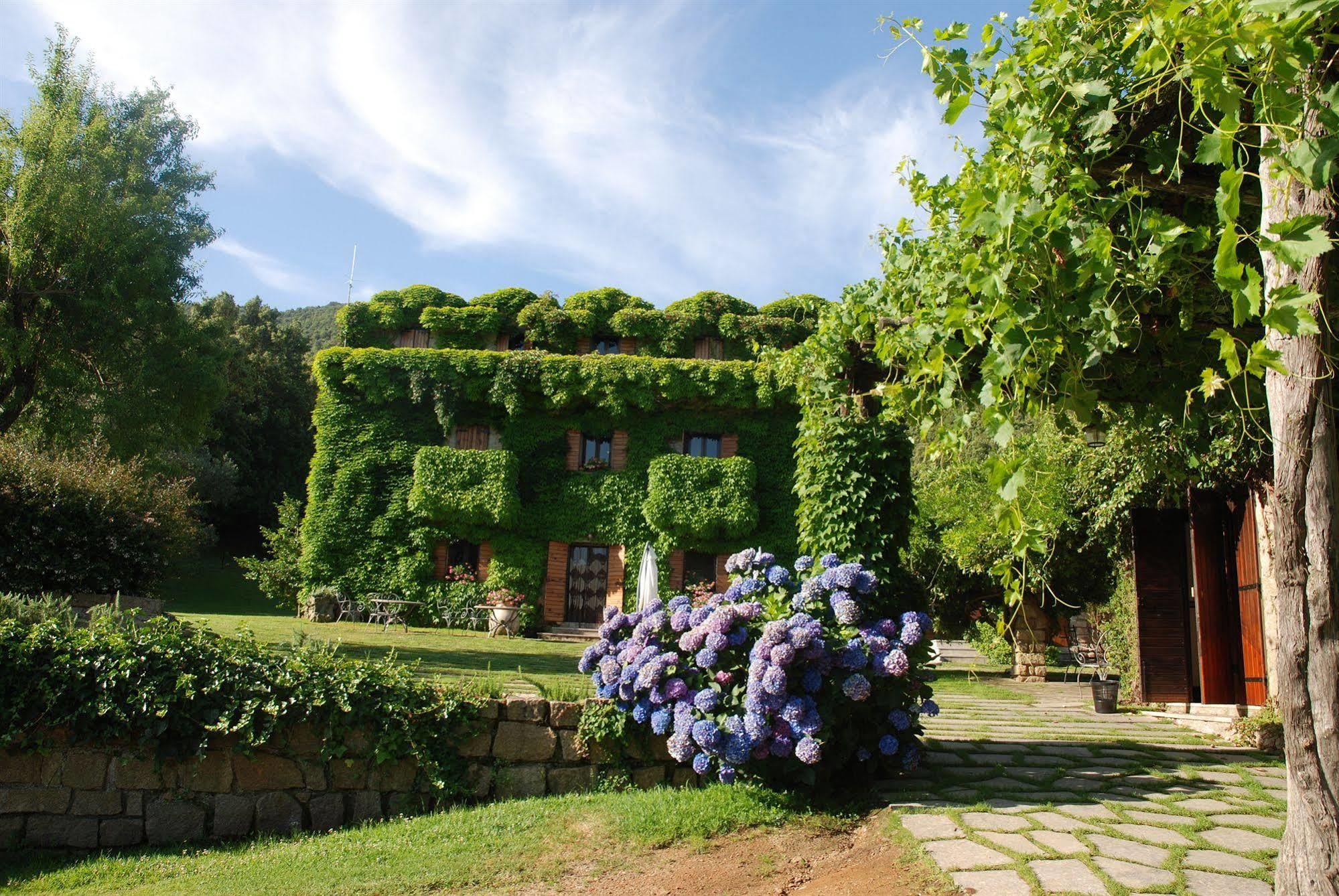 L'Agnata Di De Andre Boutique Hotel تيمبيو باوسانيا المظهر الخارجي الصورة